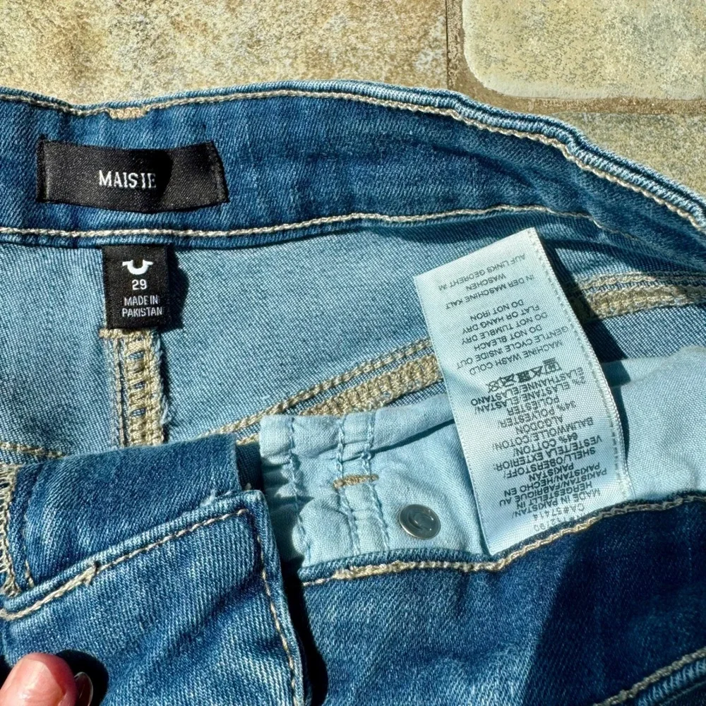 True Religion‎ Maisie Denim Shorts RN112790 CA57414 Size 29 Distressed